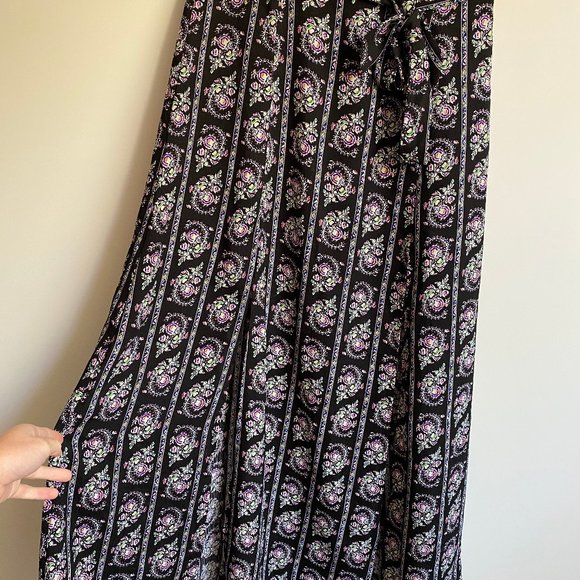 Maxi Skirt with 2 Slits - Picture 1 of 4